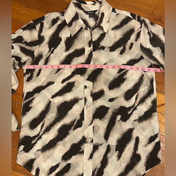 Black and cream zebra print button up blouse with tie at wrist and ruffle cuff - Picture 5 of 7